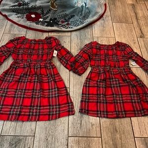 New girls matching smocked plaid flannel dresses Sz m(8) & as (6/7) soo cute!